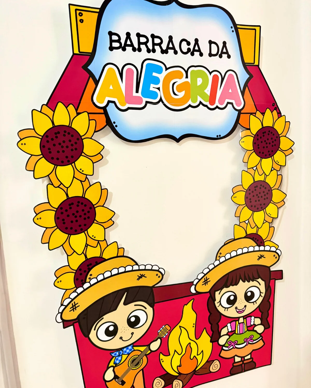 Moldura para Fotos Festa Junina – Painel Decorativo para Fotos — amostra 7: Moldura temática de Festa Junina ampliada e…