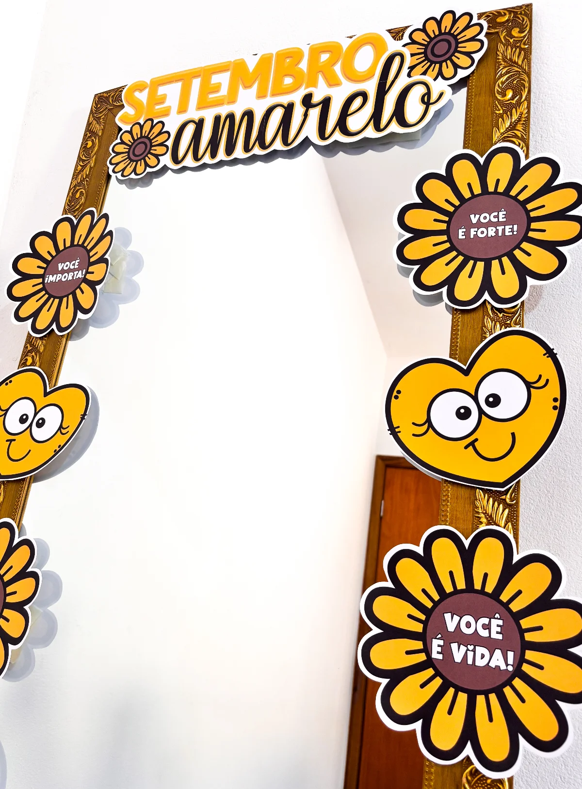 Moldura Setembro Amarelo – PDF para Imprimir — amostra 5: Um detalhe cheio de significado para o Setembro Amarelo