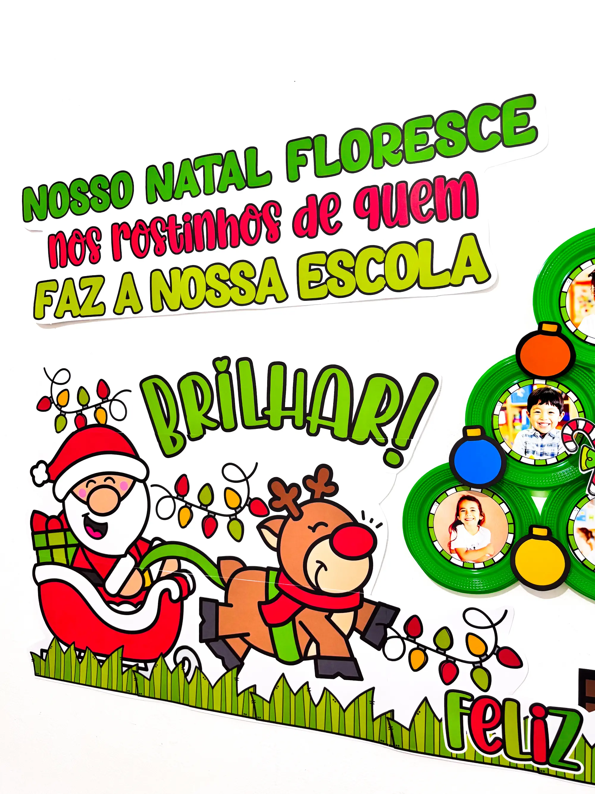 Mural de Natal com Fotos dos Alunos, em PDF — amostra 4: Decore a escola com um mural natalino personalizado, árvore 3D com… Mural de Natal com Fotos dos Alunos, em PDF — amostra 4: Decore a escola com um mural natalino personalizado, árvore 3D com…
