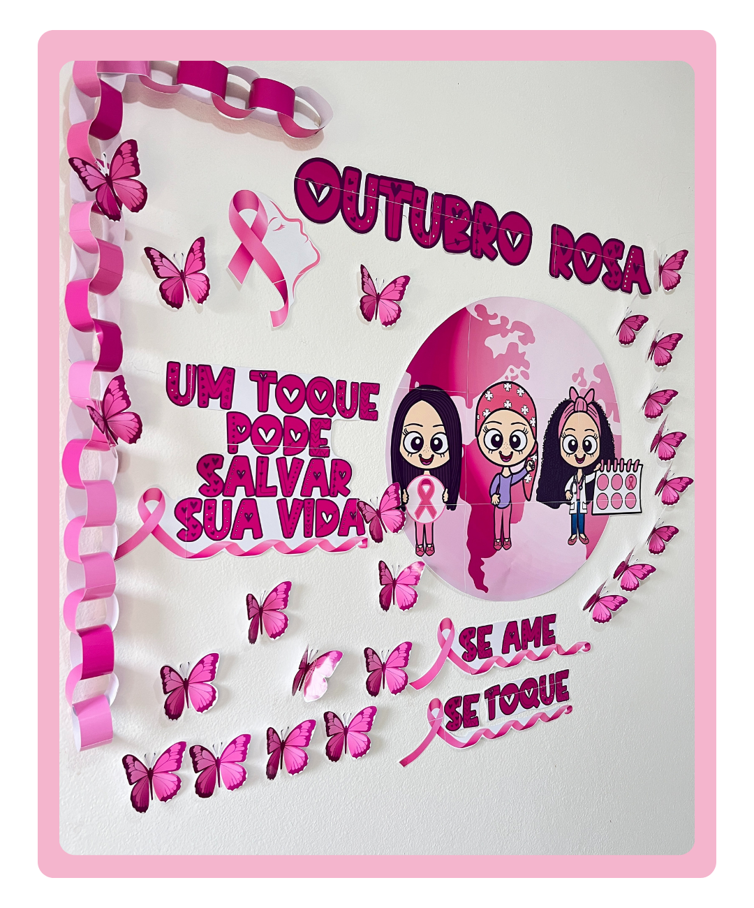 Mural de Outubro Rosa para imprimir — amostra 5: Leve o Outubro Rosa para a decoração escolar com um PDF pronto para imprimir
