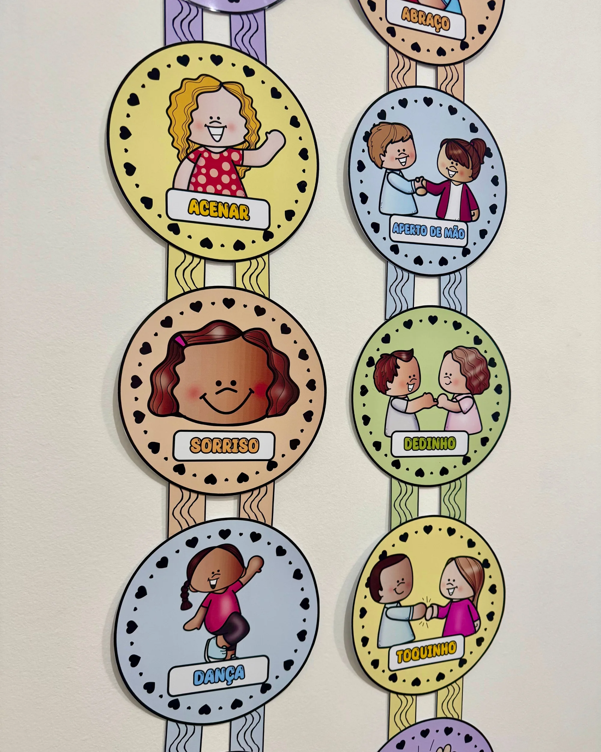 Mural Nossos Cumprimentos Educação Infantil e Ensino Fundamental — amostra 4: O Mural Nossos Cumprimentos é um recurso… Mural Nossos Cumprimentos Educação Infantil e Ensino Fundamental — amostra 4: O Mural Nossos Cumprimentos é um recurso…