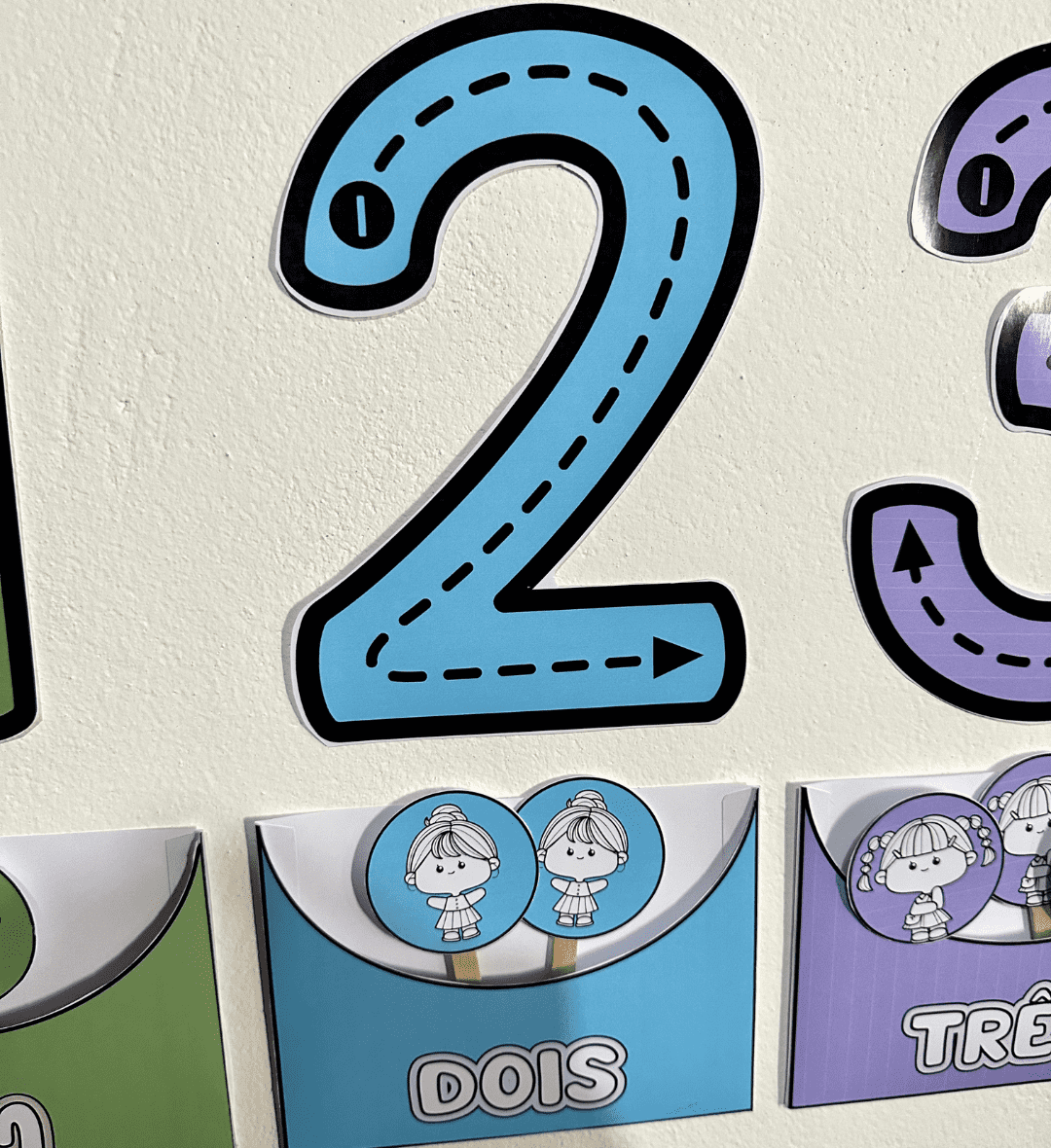 Numerais de parede: Números Mágicos para Educação Infantil — amostra 6: Transforme os numerais de parede em um recurso…