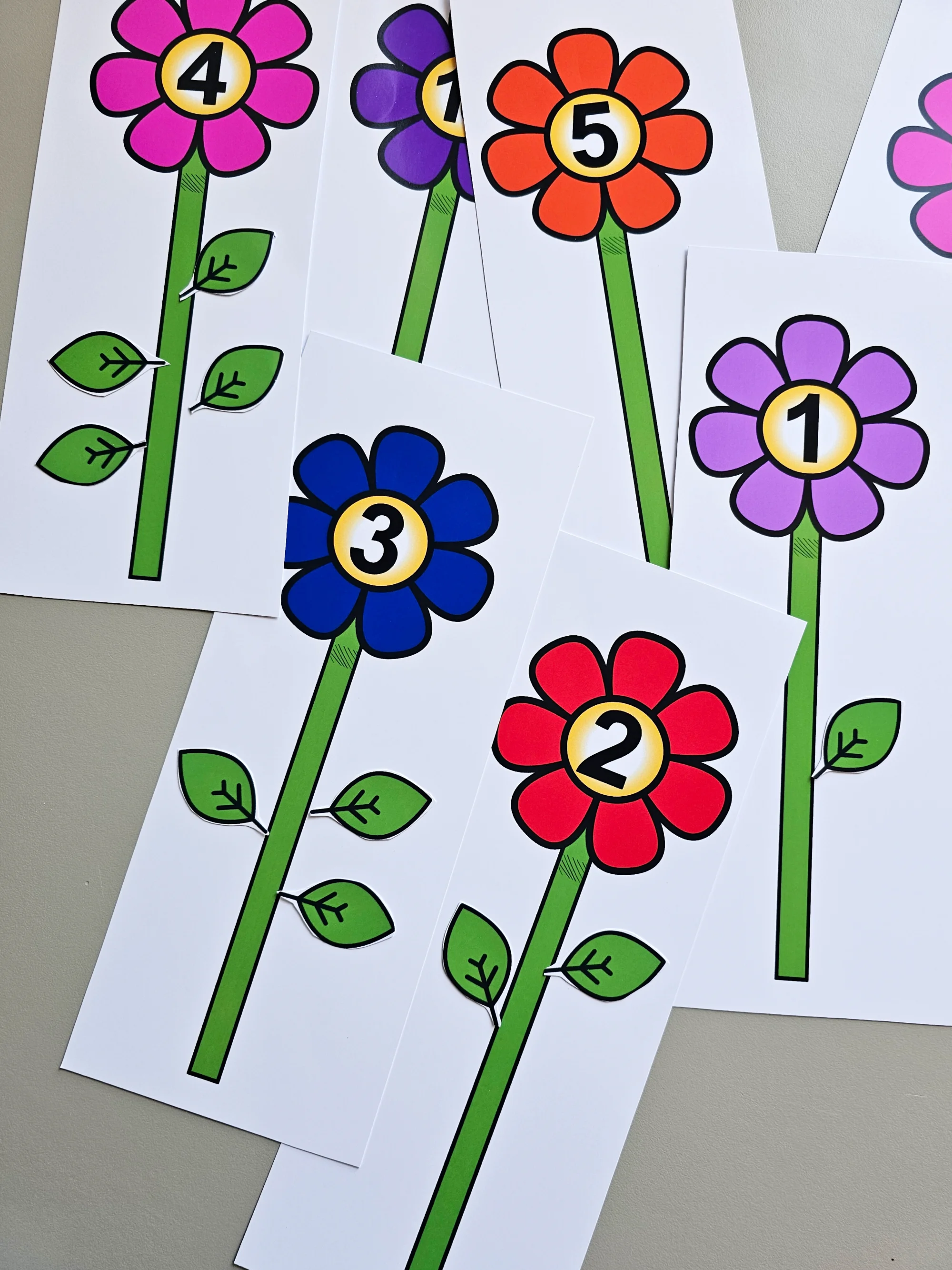 NUMERAIS FLORES 🌸 - ATIVIDADE LÚDICA PRIMAVERA — amostra 2: Com a atividade Numerais Flores , as crianças aprendem brincando NUMERAIS FLORES 🌸 - ATIVIDADE LÚDICA PRIMAVERA — amostra 2: Com a atividade Numerais Flores , as crianças aprendem brincando