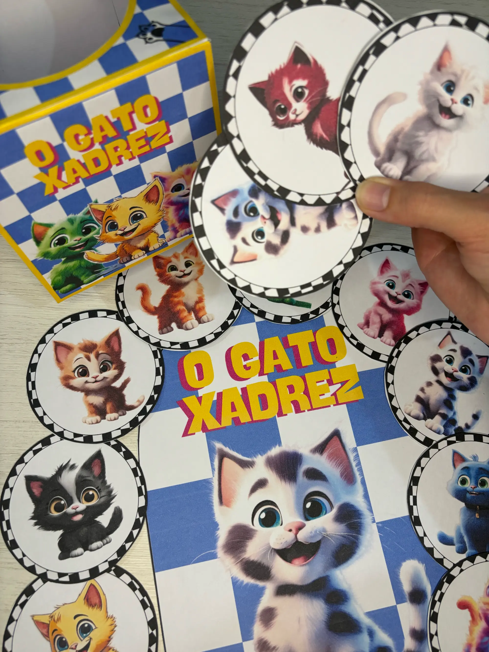 O Gato Xadrez – Kit Contação de História com Luva e Fichas — amostra 1: 🐱🌈 O GATO XADREZ – KIT DE CONTAÇÃO DE HISTÓRIA…