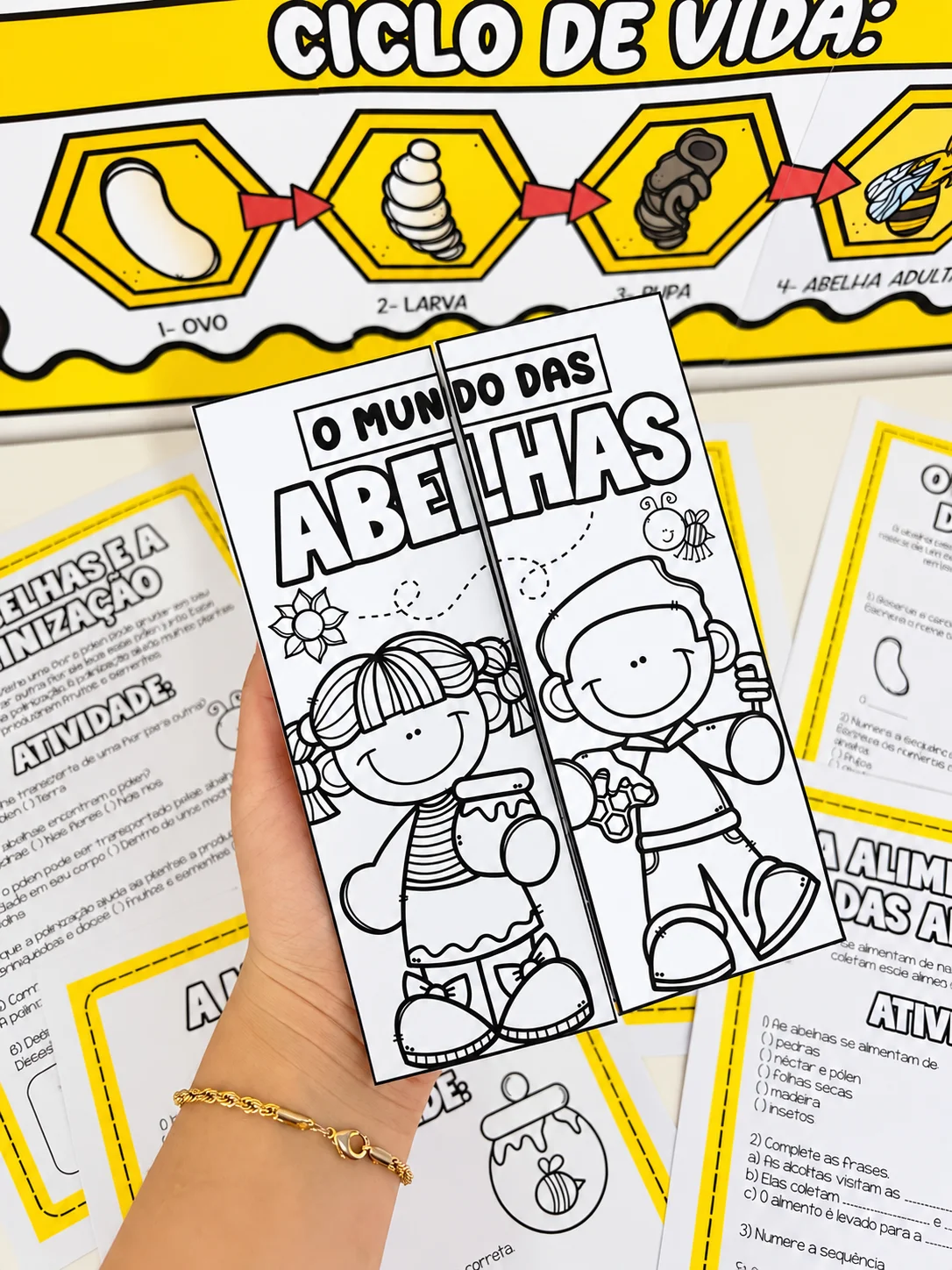 O Mundo das Abelhas Painel 9 Folhas e Atividades - PDF para Imprimir — amostra 2: Kit O Mundo das Abelhas em PDF: painel 9…