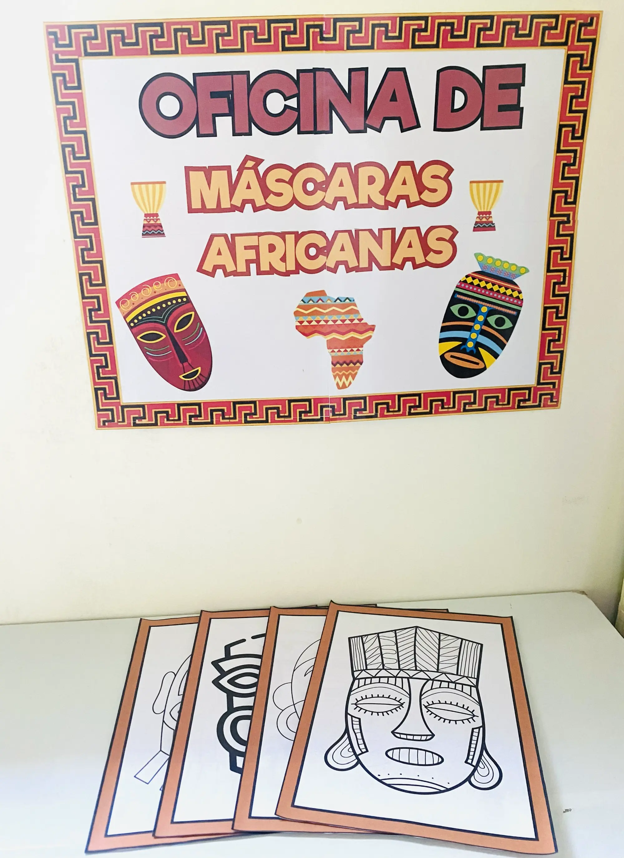 Oficina de Máscaras Africanas – Painel e Arte — amostra 5: Oficina de Máscaras Africanas com painel ampliado e 6 modelos…