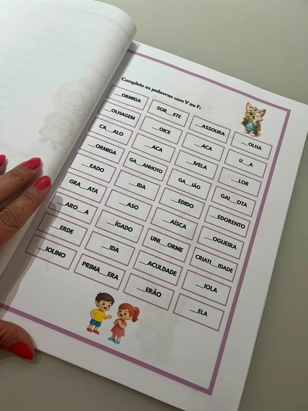 🐺 Os Sons Travessos – Consciência Fonológica 2º Ano — amostra 2: 🐺 Os Sons Travessos: uma aventura divertida para…