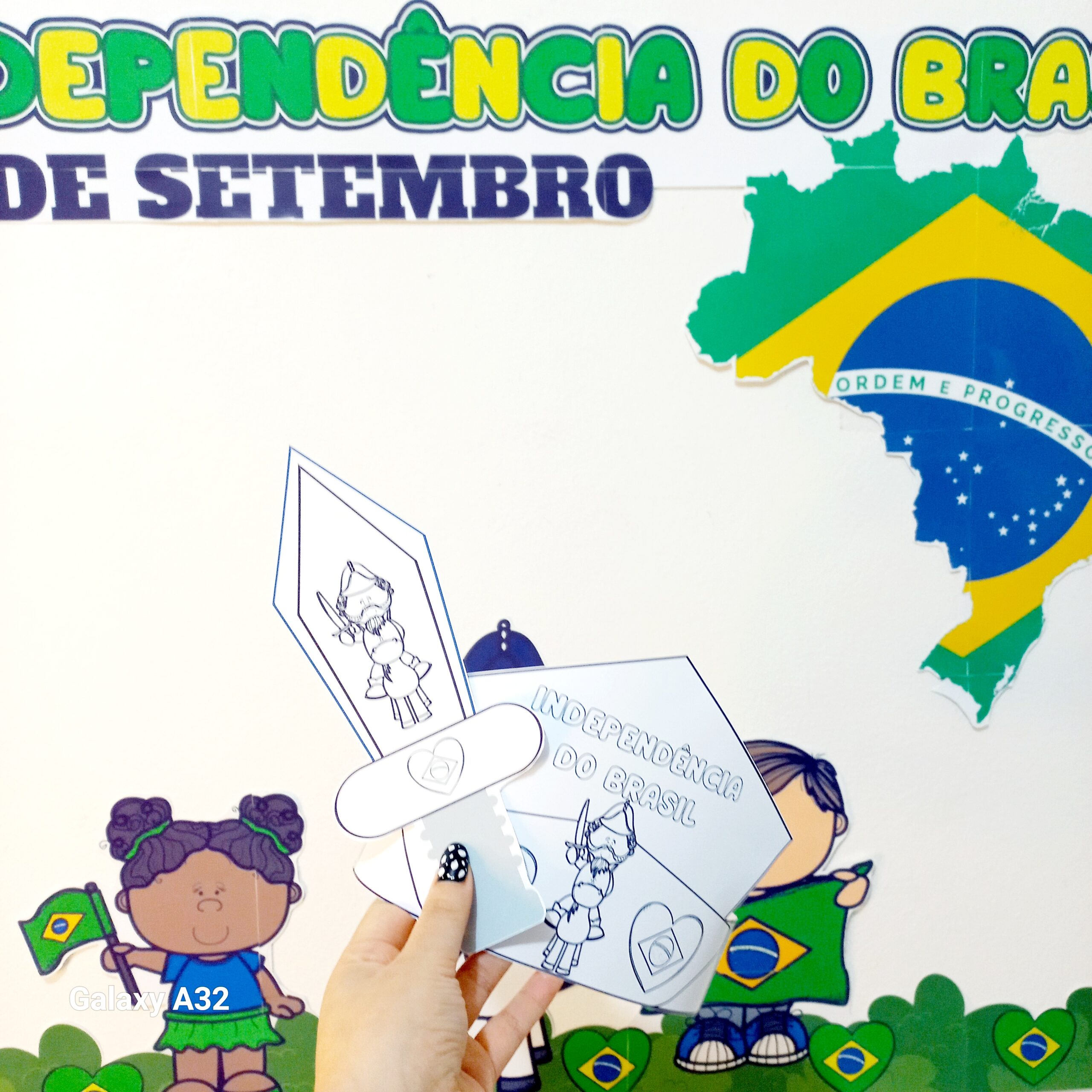 Painel 07 de setembro - independência do brasil – PDF para Imprimir — amostra 1: O que vem no material Painel 07 de setembro - independência do brasil – PDF para Imprimir — amostra 1: O que vem no material