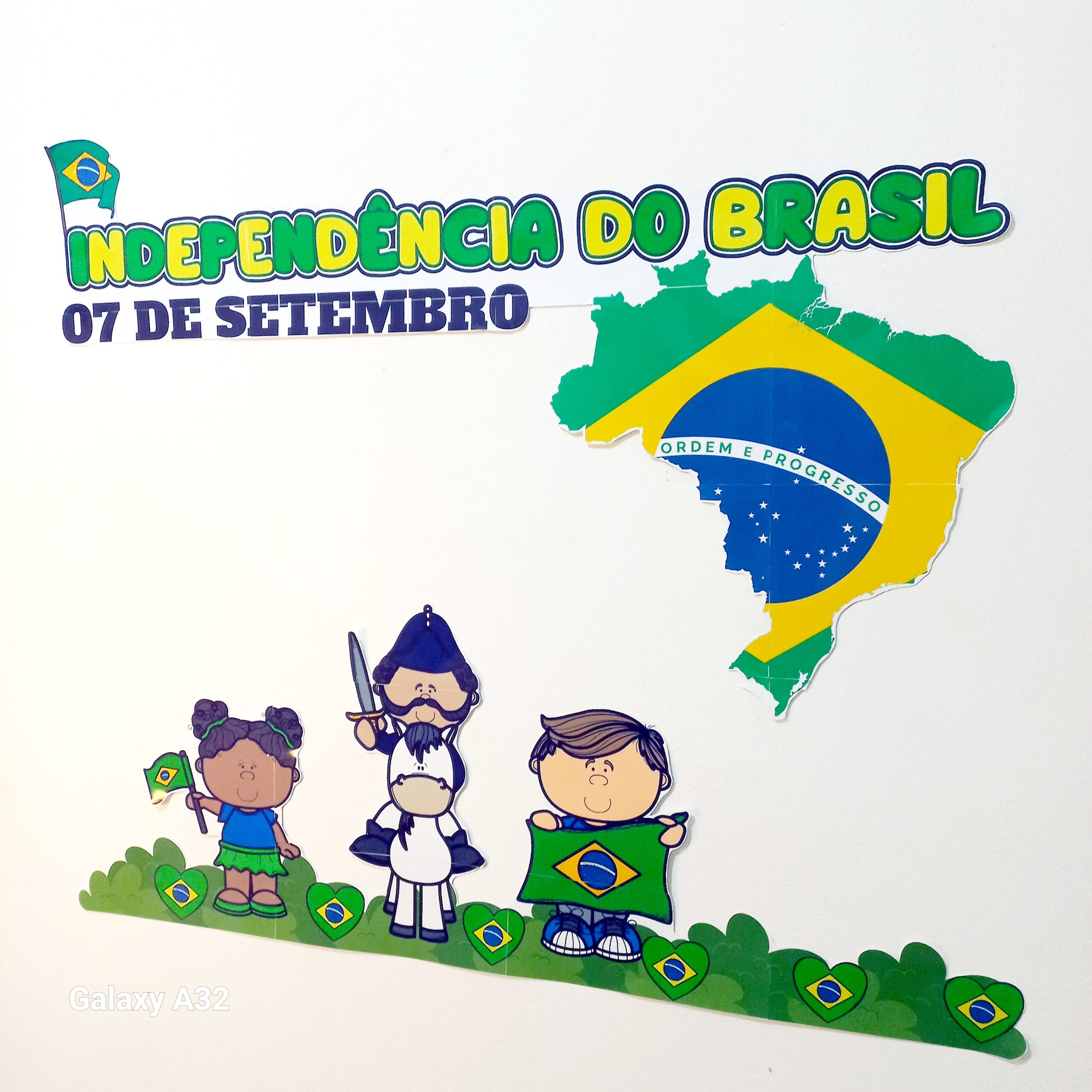 Painel 07 de setembro - independência do brasil – PDF para Imprimir — amostra 2: Elementos para compor o painel Frase:… Painel 07 de setembro - independência do brasil – PDF para Imprimir — amostra 2: Elementos para compor o painel Frase:…