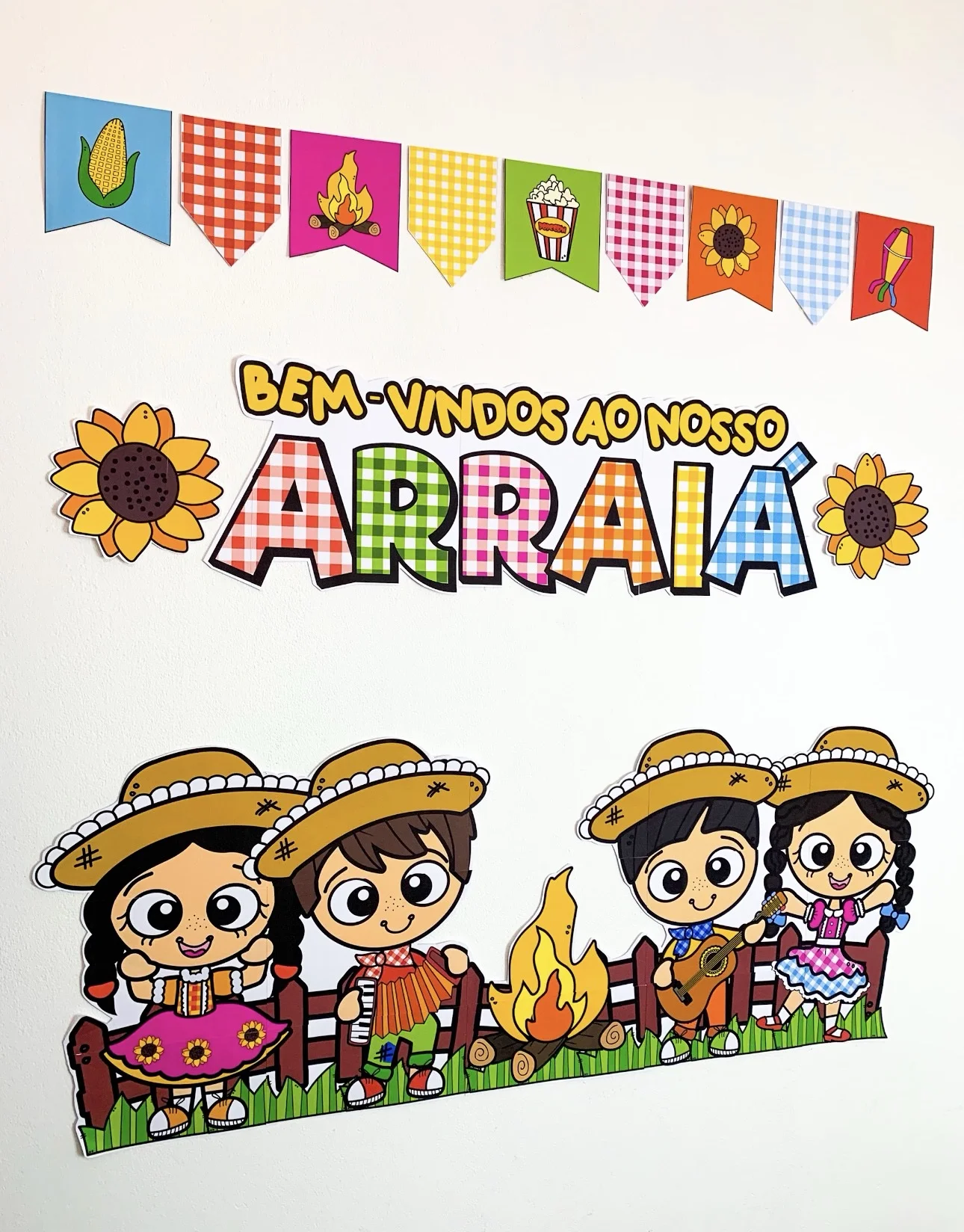 Painel arraiá — amostra 3: *Painel arraiá* O Arraiá mais lindo da sua escola começa com esse painel