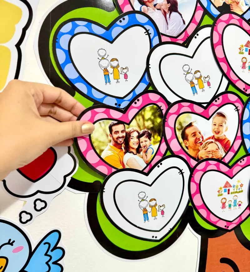 Painel Árvore da Família em PDF com Corações para Personalizar — amostra 5: Valorize os vínculos familiares com um painel…