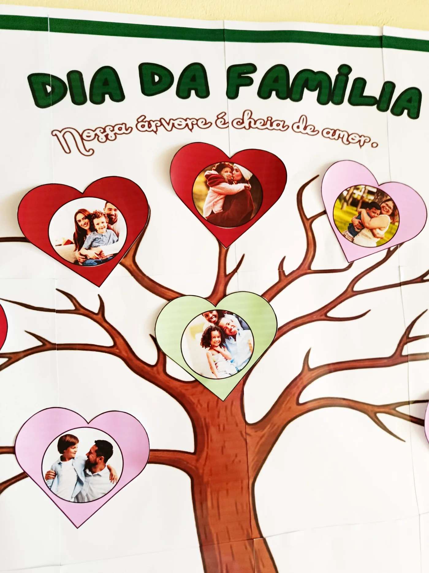 Painel árvore da família — amostra 2: Painel Dia da Família – Nossa Árvore é Cheia de Amor Transforme esse momento especial…