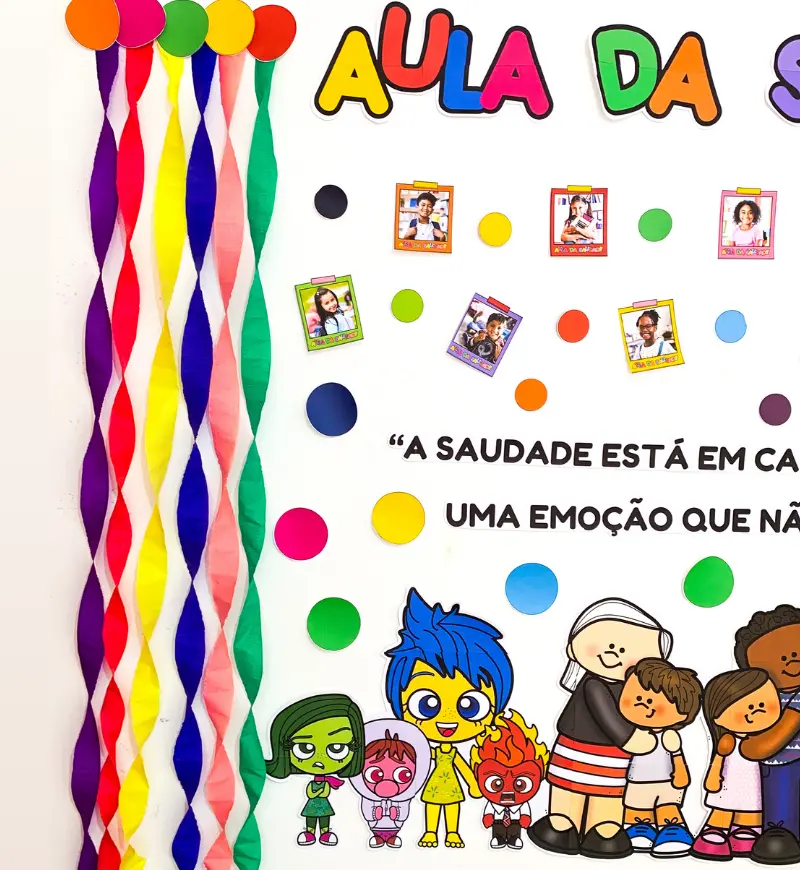 Painel Aula da Saudade - Divertidamente – PDF para Imprimir — amostra 4: Com o tema Divertidamente, este painel para a aula…