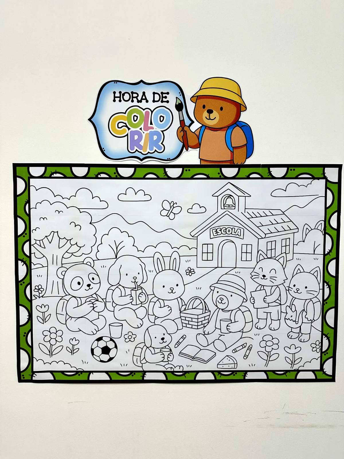 Painel Bob Goods Hora de Colorir – PDF para Imprimir — amostra 5: Painel para pintura Coletiva tema Volta às Aulas ideal…