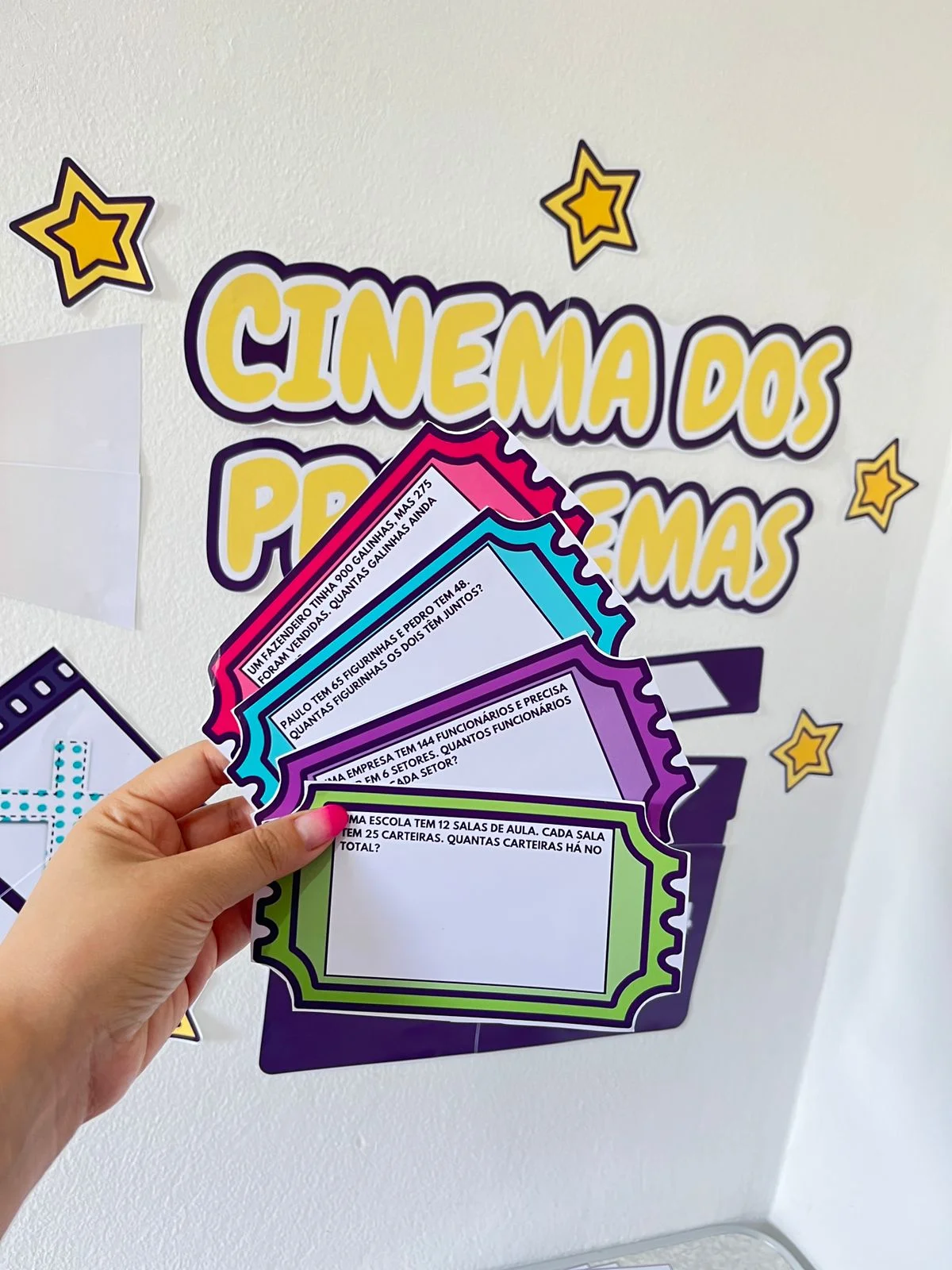 Painel Cinema dos Problemas | 40 Cards de Problemas Matemáticos — amostra 1: Transforme a aula de matemática em uma…