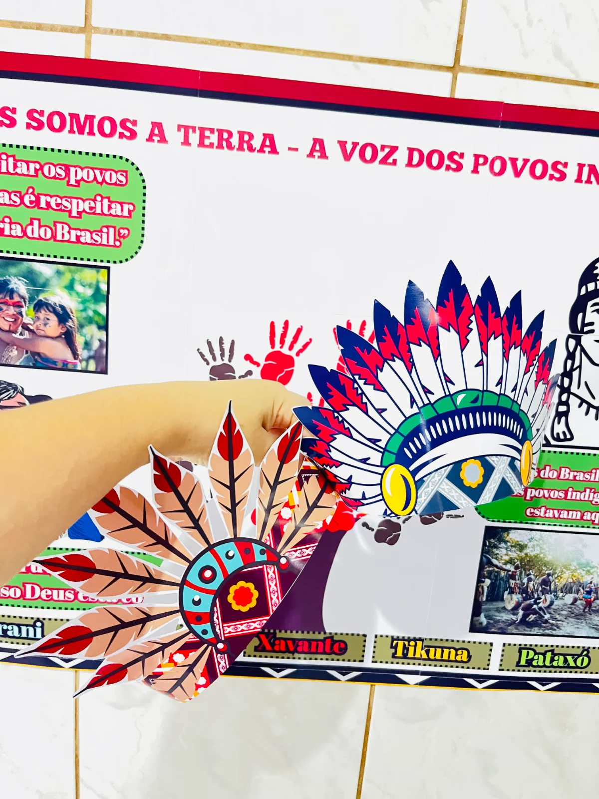 Painel + Colar decorativo "NÓS SOMOS A TERRA" - Povos Indígenas — capa do material