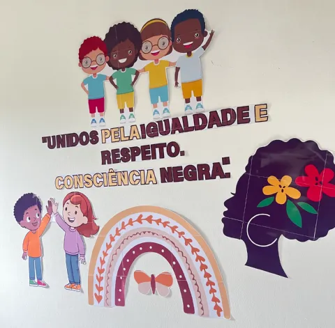 Painel Consciência Negra: Decoração Escolar Educativa — capa do material