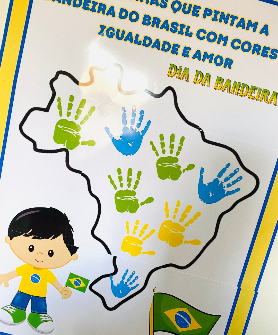 Painel de Dia da Bandeira para imprimir — amostra 3: O que vem no PDF