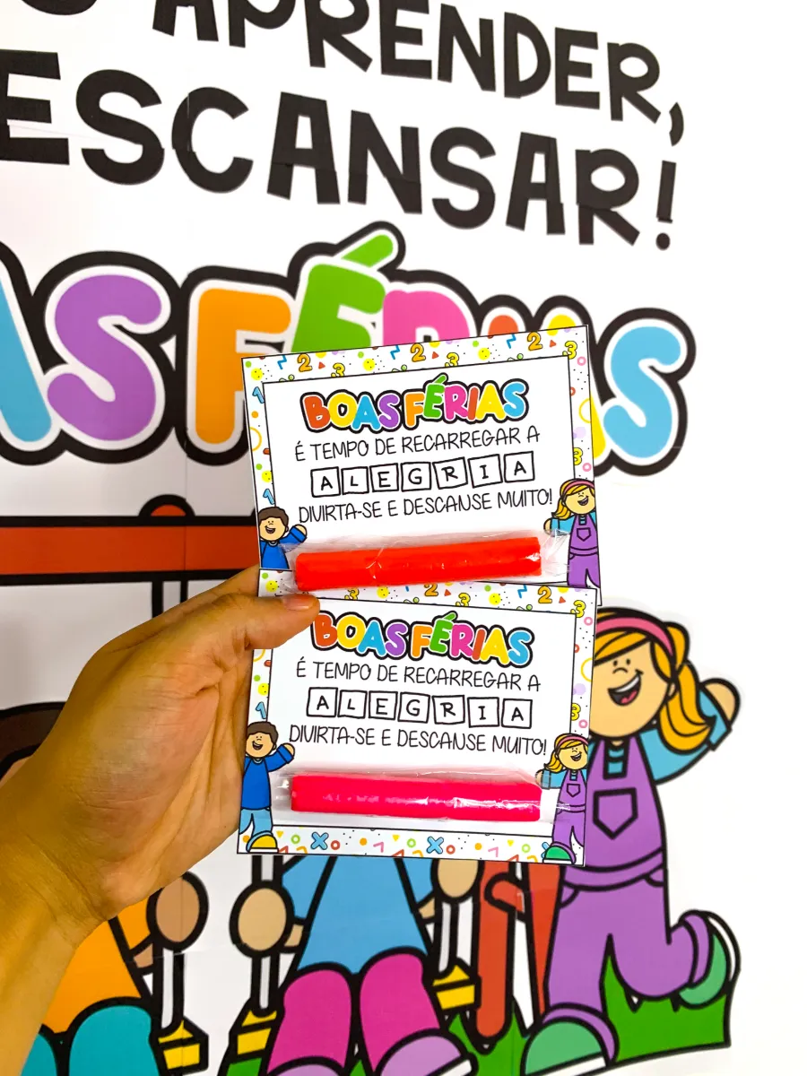 Painel de Férias Escolares – Decoração Infantil para Escola — amostra 1: Depois de um semestre de descobertas, é hora de…