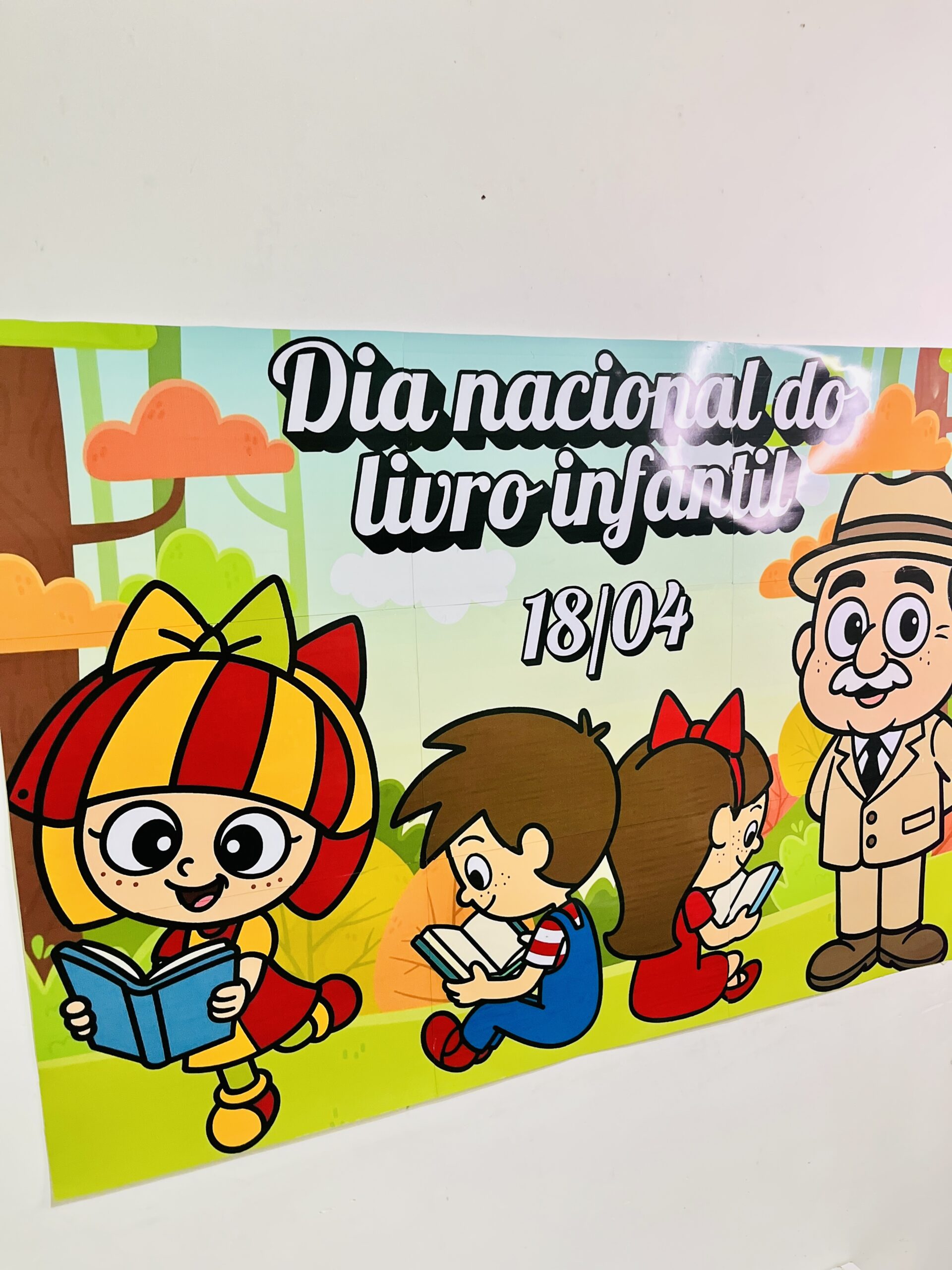 Painel de literatura infantil para imprimir — amostra 1: Um espaço para colocar os livros em evidência