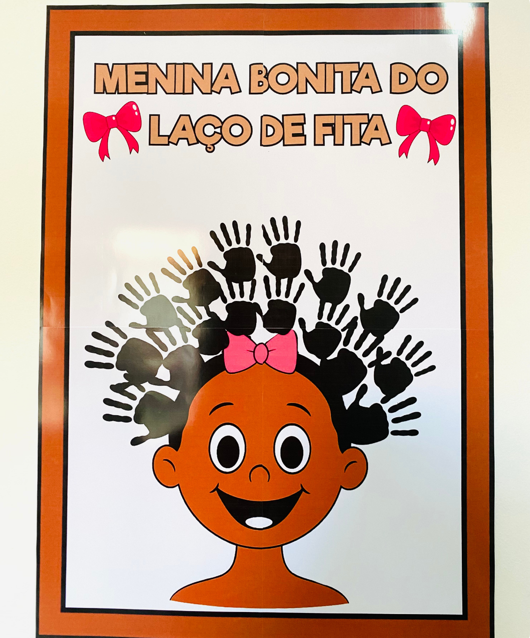 Painel de Menina Bonita do Laço de Fita para imprimir — amostra 3: O que o material oferece