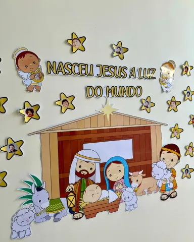Painel de Natal com Presépio e Fotos das Crianças para Imprimir — amostra 3: Painel de Natal com Presépio em PDF,…