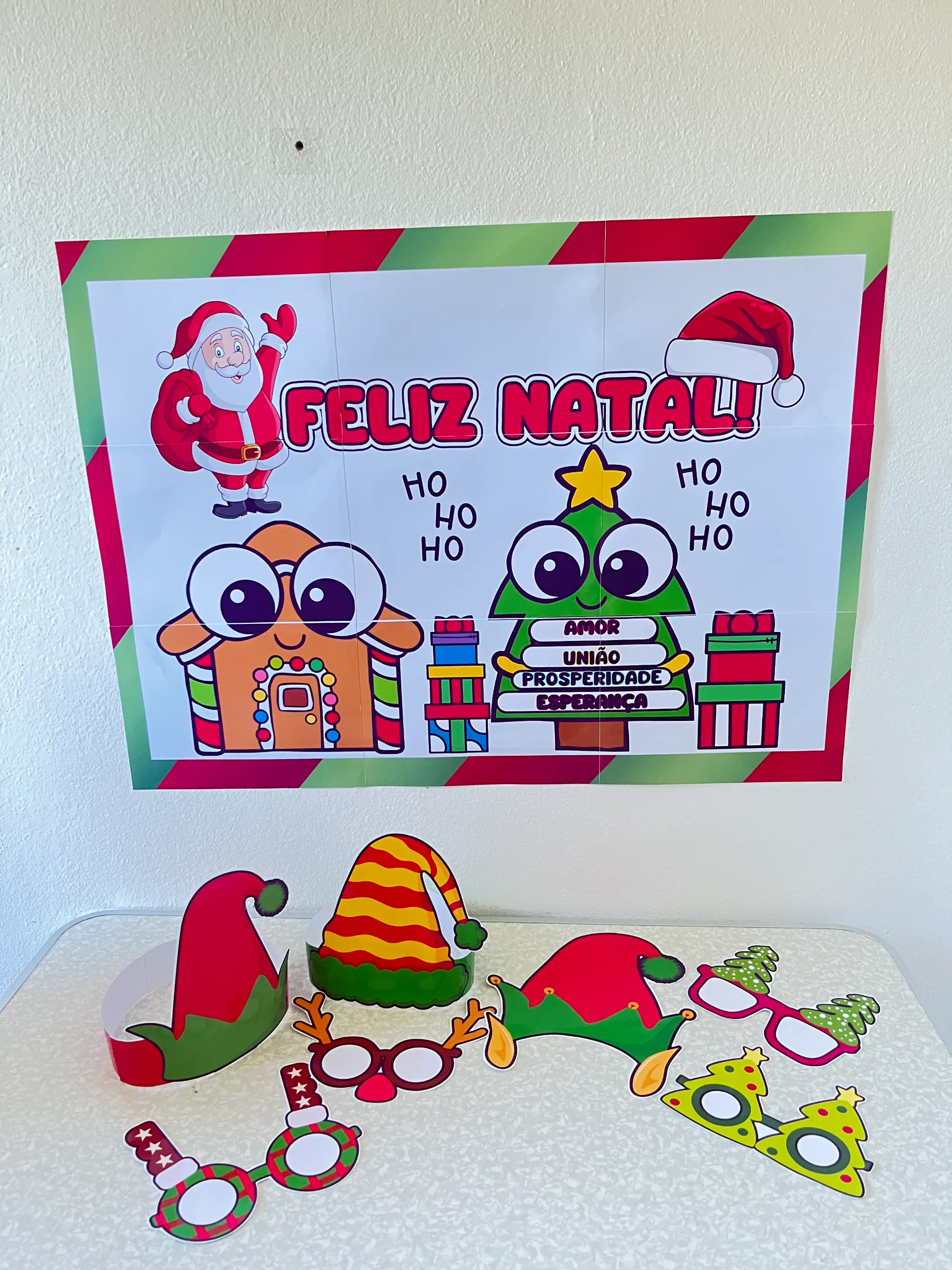 Painel de Natal completo: Óculos e gorros divertidos — Datas comemorativas para Todas as séries: 15 páginas com letreiros…