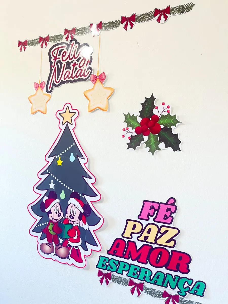 Painel de Natal Mickey e Minnie PDF — amostra 2: Painel de Natal Mickey e Minnie em PDF para imprimir, ideal para decorar a…