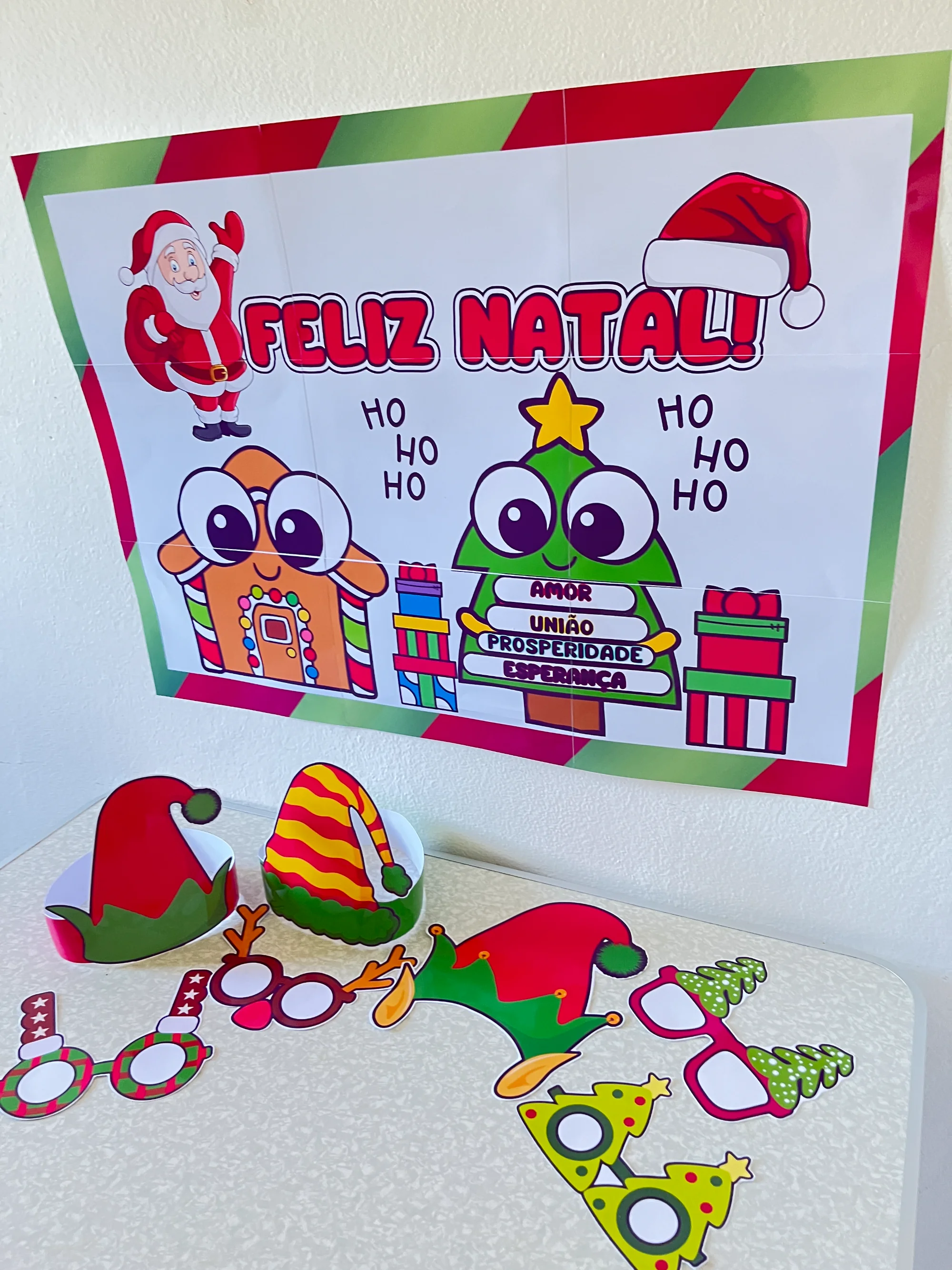 🎄🎅Painel de Natal + óculos e gorros 🎄🎅 — amostra 1: Imagine o encanto dos seus alunos ao entrar na sala e encontrar um…