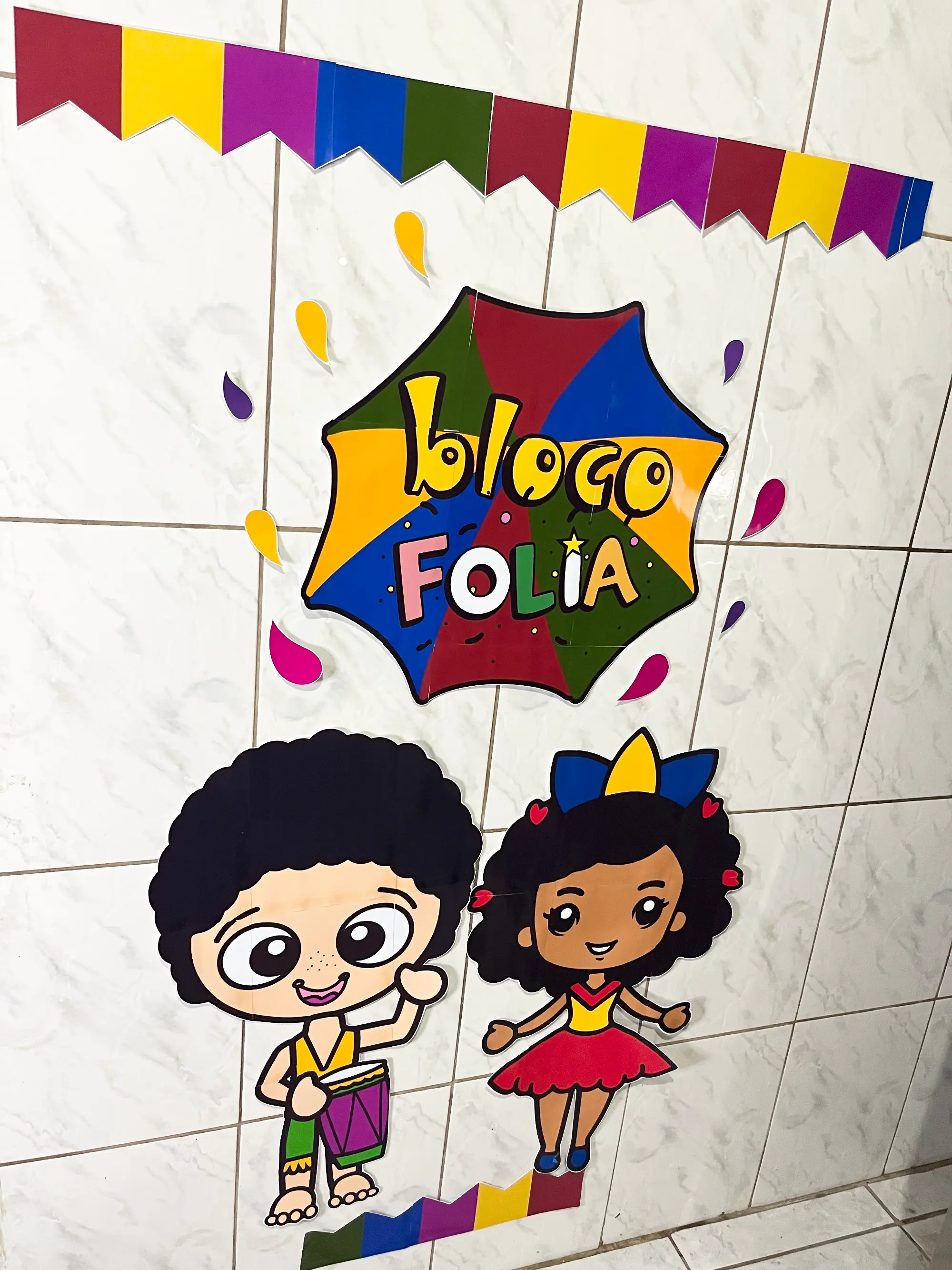 Painel de Porta e Parede Carnaval – Decoração Carnavalesca Colorida — amostra 3: Painel decorativo de porta e parede com…