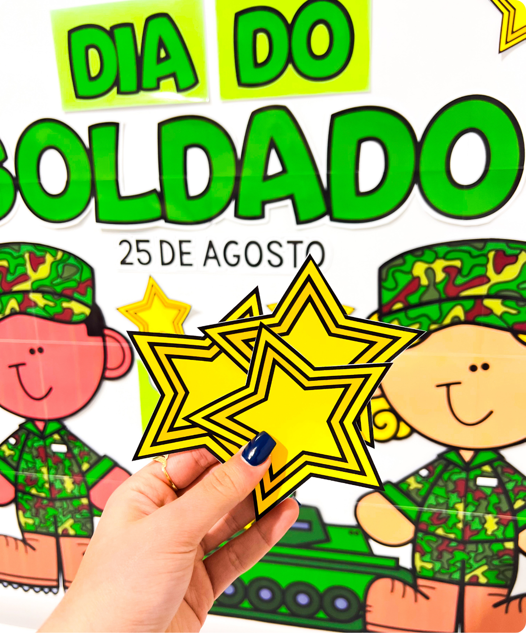 Painel decorativo de homenagem ao soldado para imprimir — amostra 1: Uma proposta visual para o Dia do Soldado