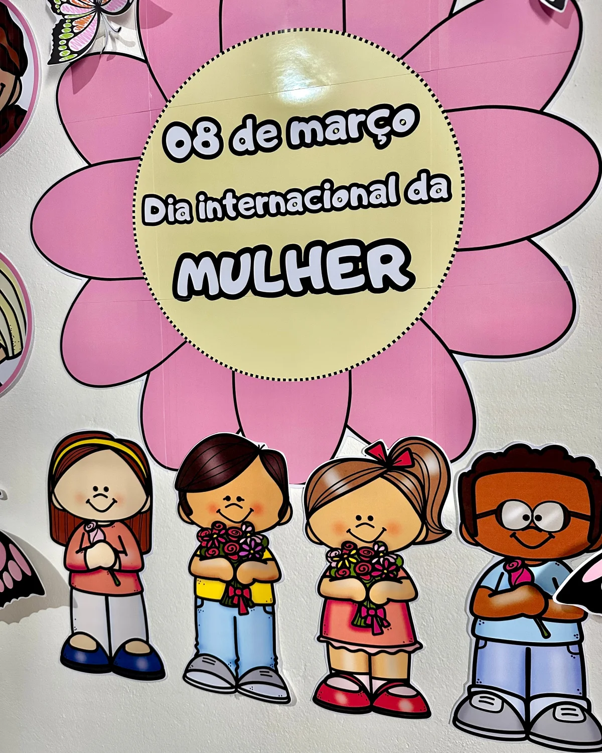 Painel Decorativo - Dia Internacional da Mulher — amostra 1: O que vem no material