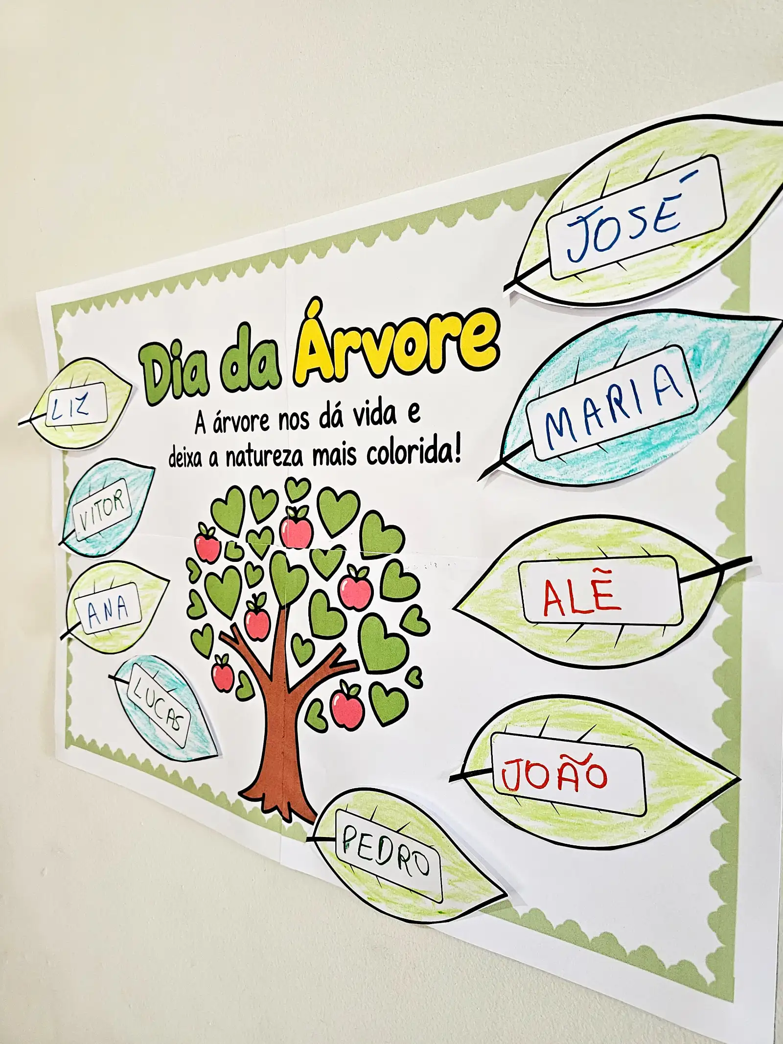 Painel Dia da Árvore Coração + Cards de lembrancinha. — amostra 1: Painel Dia da Árvore em PDF para imprimir
