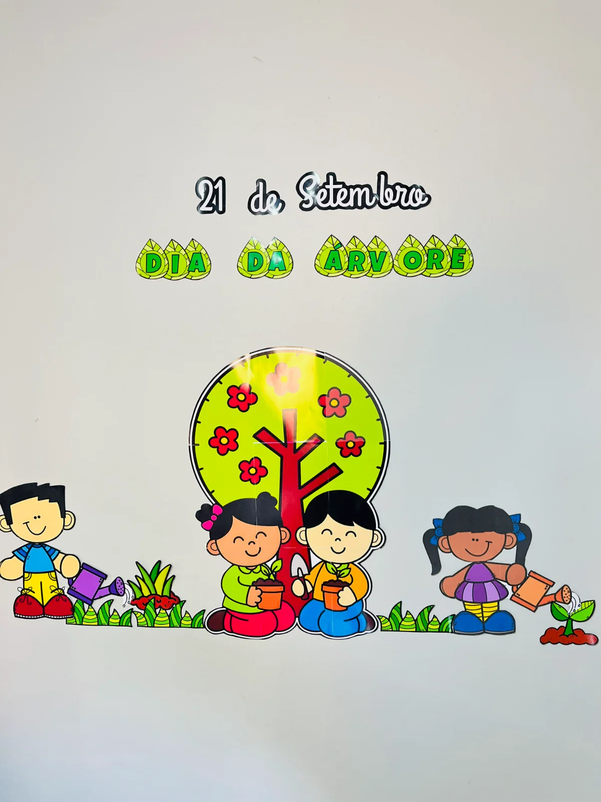 Painel Dia da Árvore – Material Pedagógico — Alfabetização para Educação Infantil: Transforme sua sala de aula em um espaço…