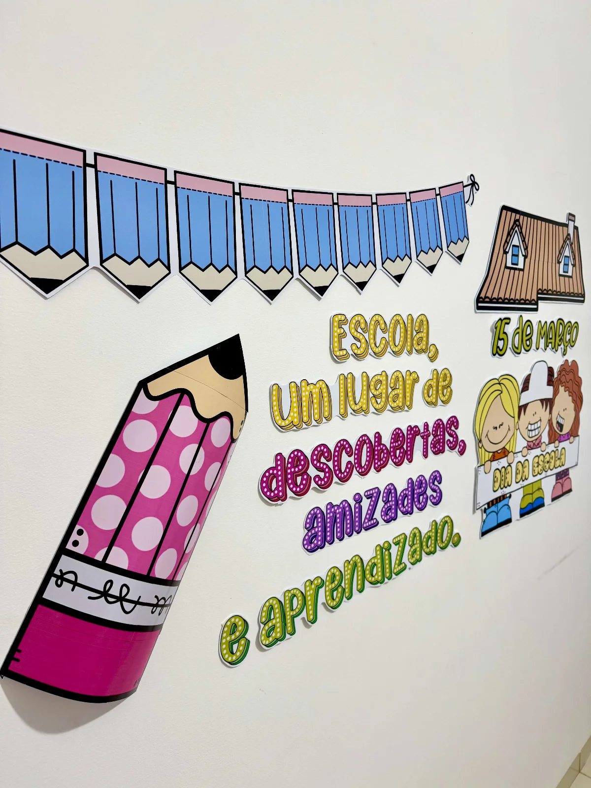 Painel Dia da Escola: Um Lugar de Descobertas — amostra 1: Sobre o Painel Dia da Escola: Um Lugar de Descobertas
