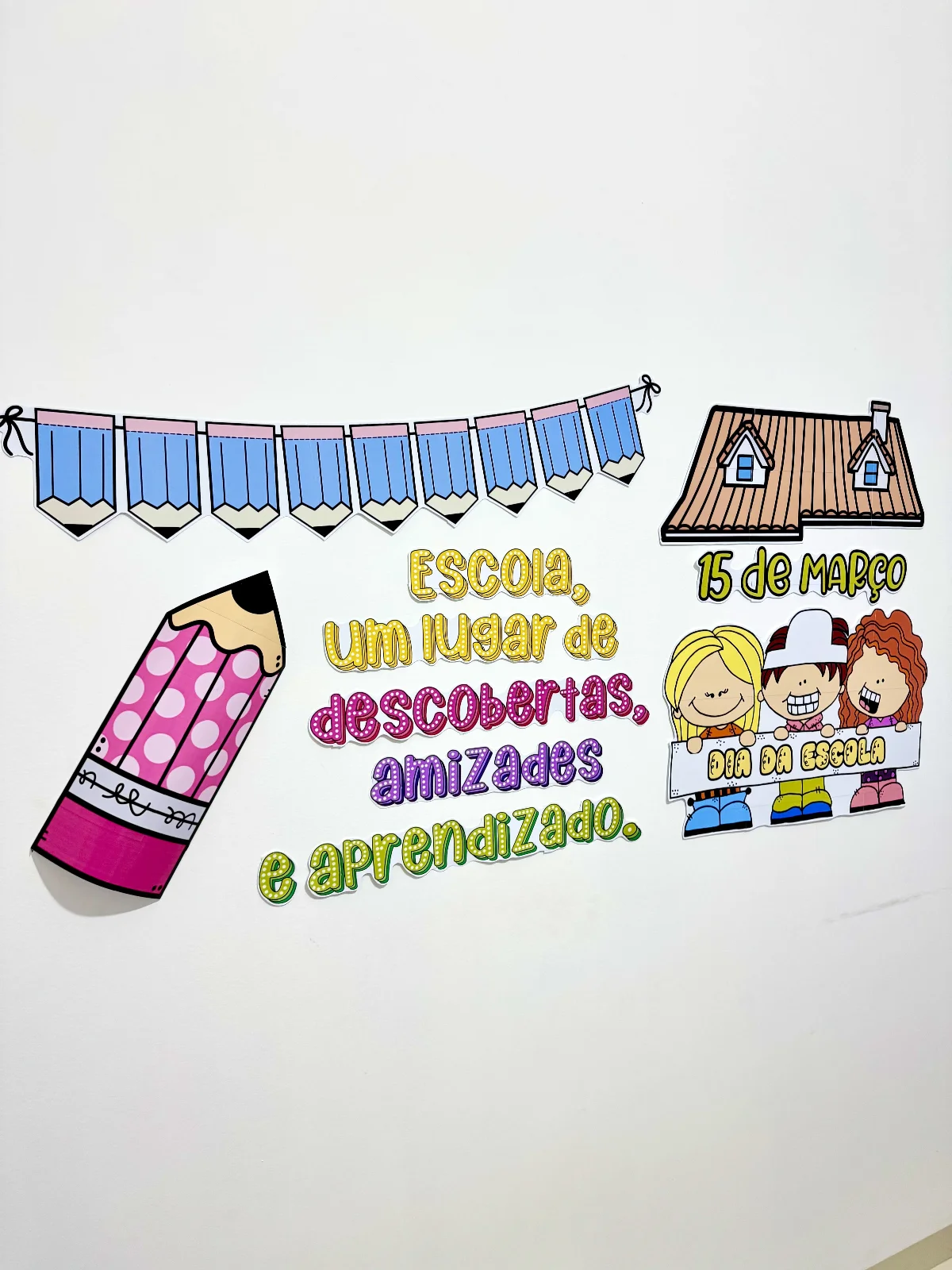 Painel Dia da Escola: Um Lugar de Descobertas — amostra 3: Formato e entrega