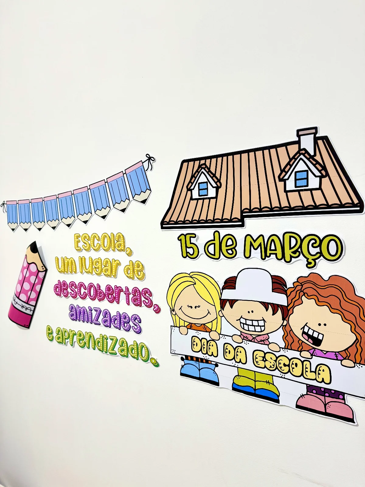 Painel Dia da Escola: Um Lugar de Descobertas — amostra 4: O Painel Dia da Escola foi criado para transformar o ambiente…