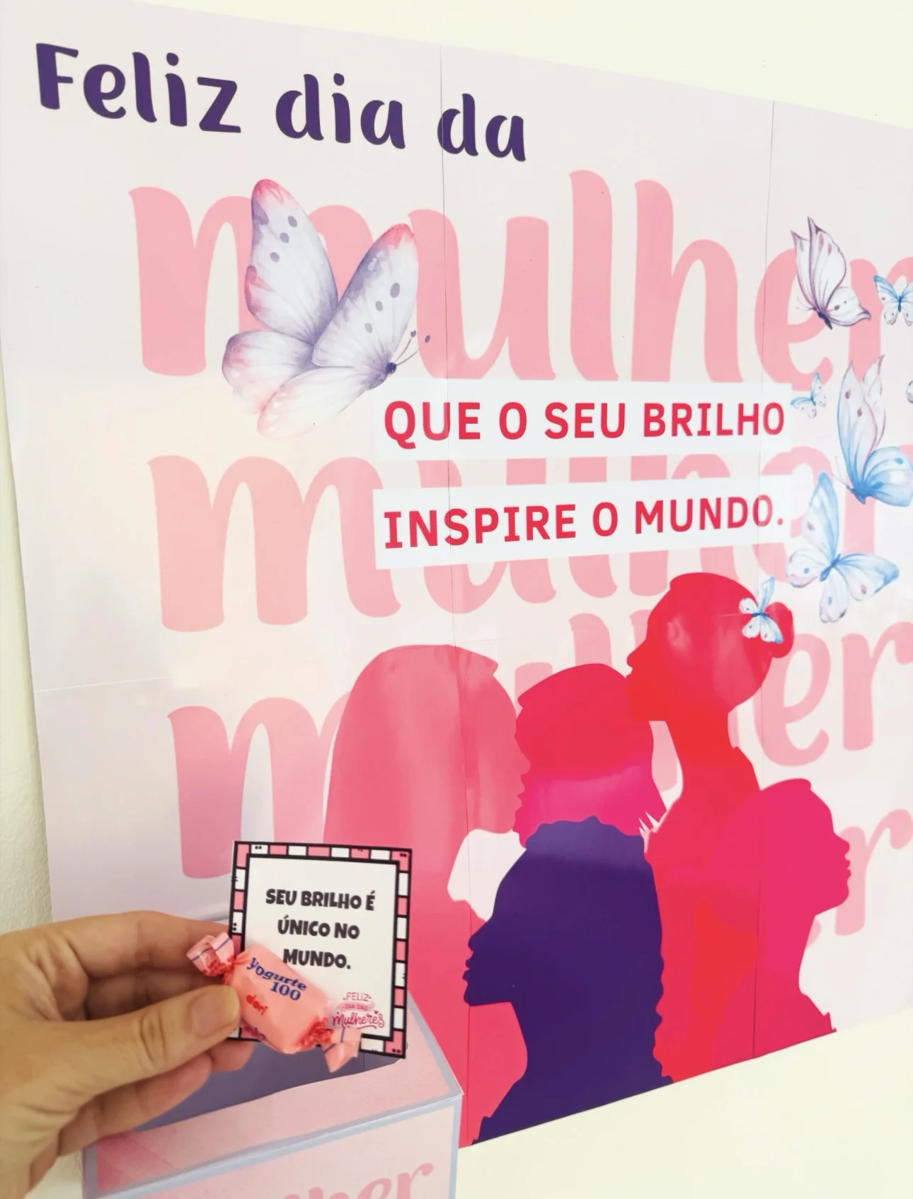 Painel Dia da Mulher - Que seu brilho inspire o mundo — amostra 2: 🌸 **Painel Dia das Mulheres – 36 frases motivacionais…