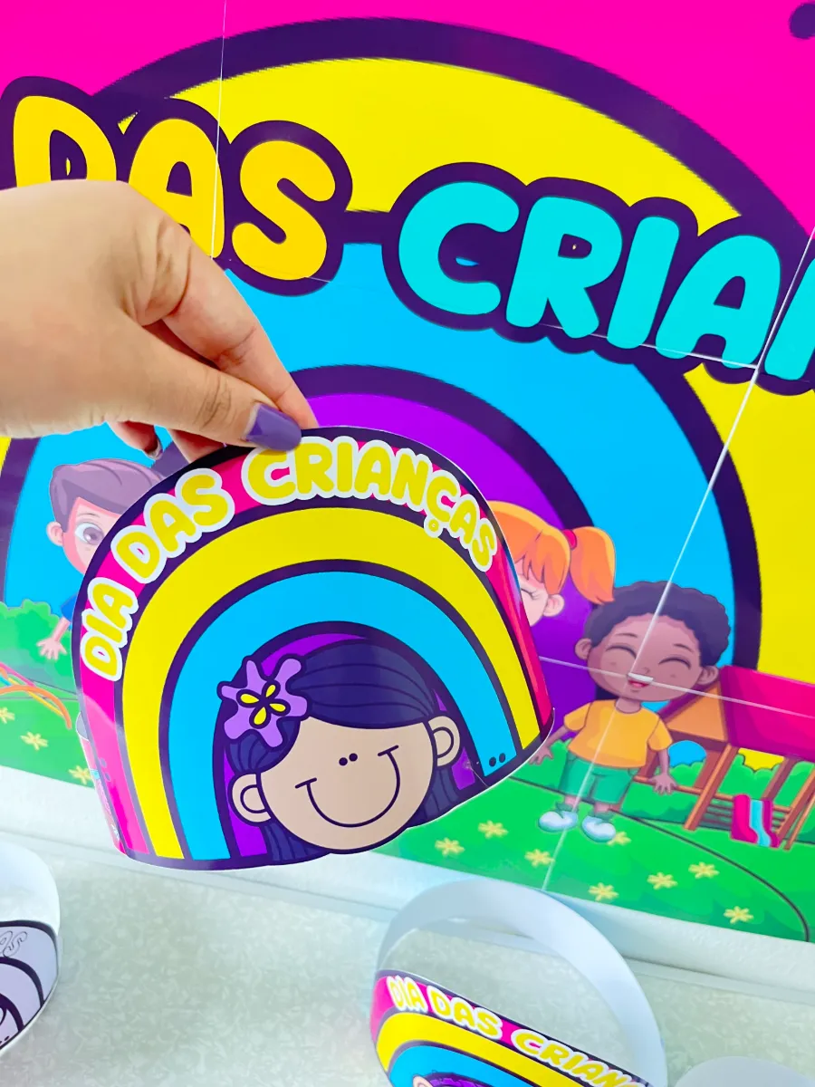 Painel Dia das Crianças Arco-Íris com Lembrancinhas para Imprimir — amostra 3: Uma decoração colorida e encantadora para…