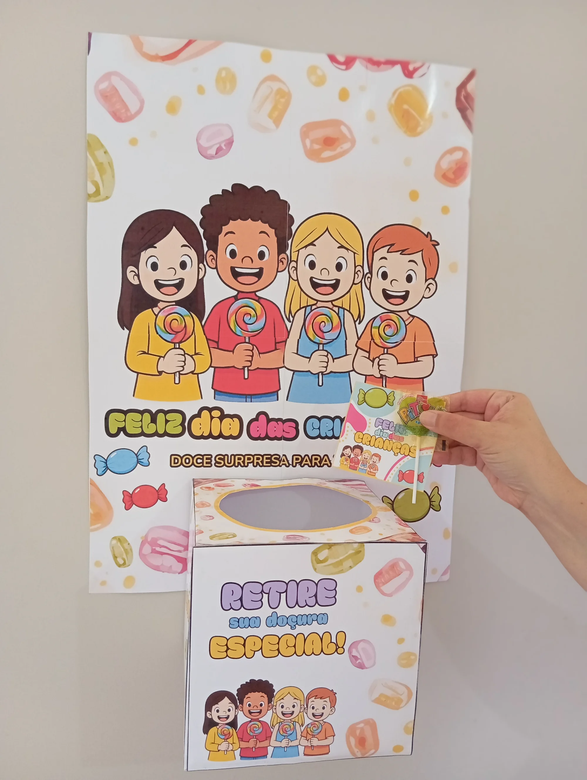 PAINEL DIA DAS CRIANÇAS COM CAIXINHA + CARTÃOZINHO — Datas comemorativas para Educação Infantil: Painel Dia das Crianças…