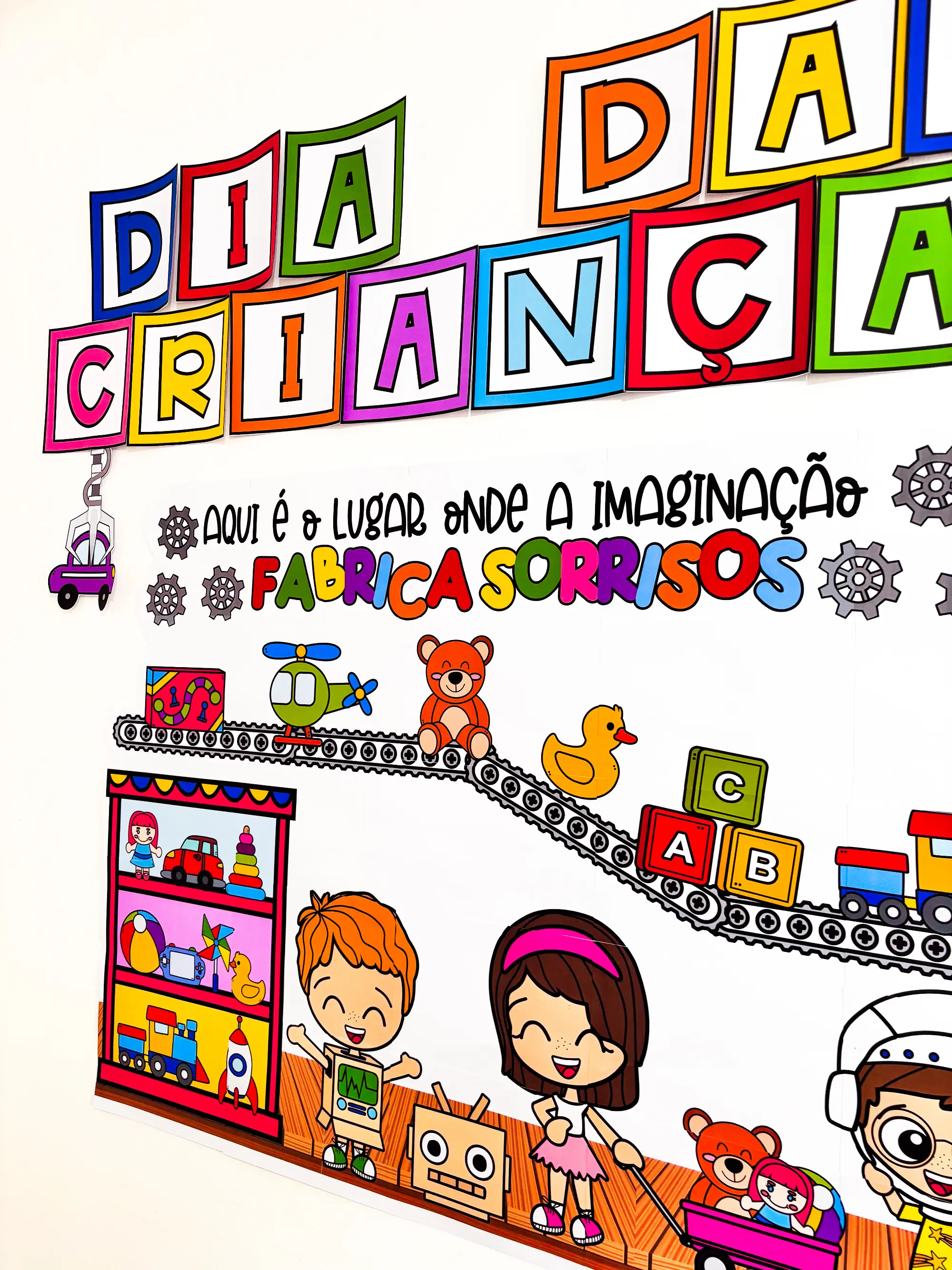 Painel Dia das Crianças: Fábrica de Sorrisos — amostra 2: Painel do Dia das Crianças em PDF tema Fábrica de Brinquedos