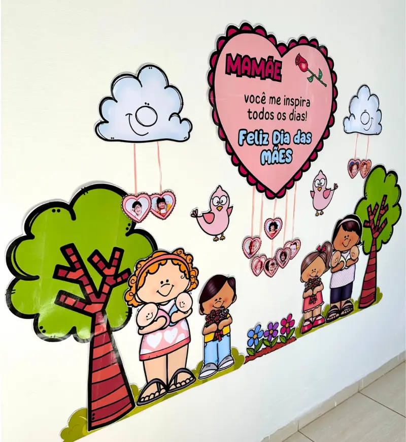 Painel Dia das Mães Gigante em PDF com Fotos das Crianças — amostra 5: Prepare a decoração do Dia das Mães com um painel em…