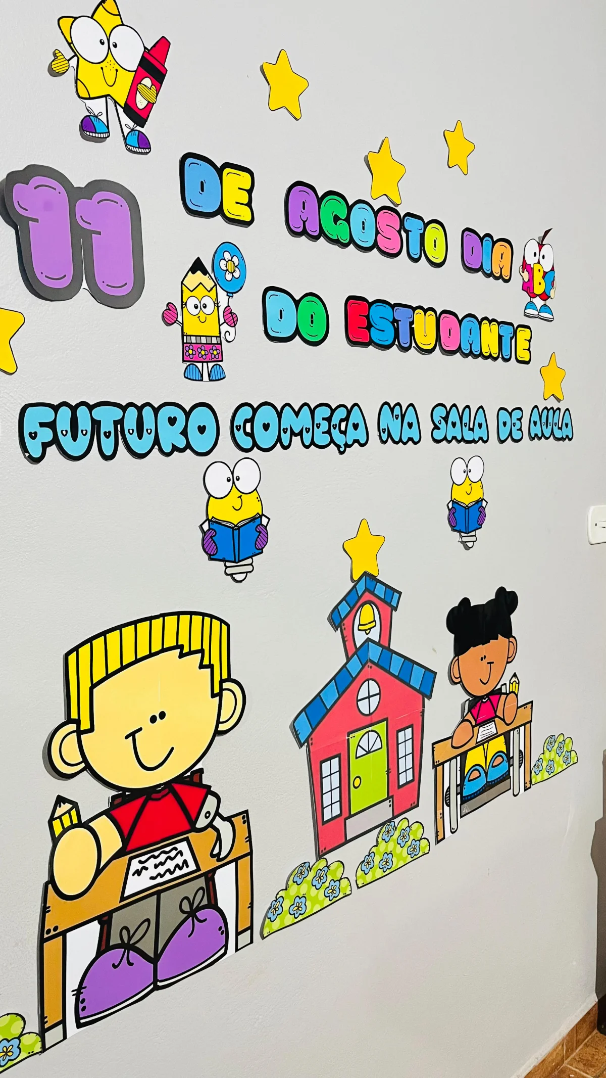 Painel Dia do Estudante – PDF para Imprimir — amostra 1: Formato e entrega Painel Dia do Estudante – PDF para Imprimir — amostra 1: Formato e entrega