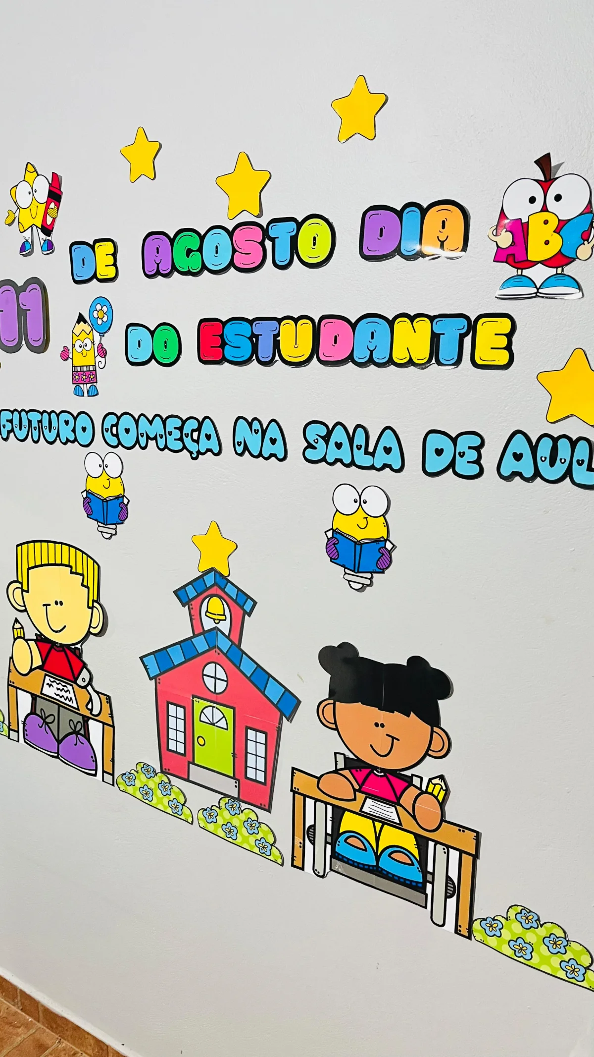 Painel Dia do Estudante – PDF para Imprimir — amostra 3: Painel criativo, colorido e cheio de significado desenvolvido para… Painel Dia do Estudante – PDF para Imprimir — amostra 3: Painel criativo, colorido e cheio de significado desenvolvido para…