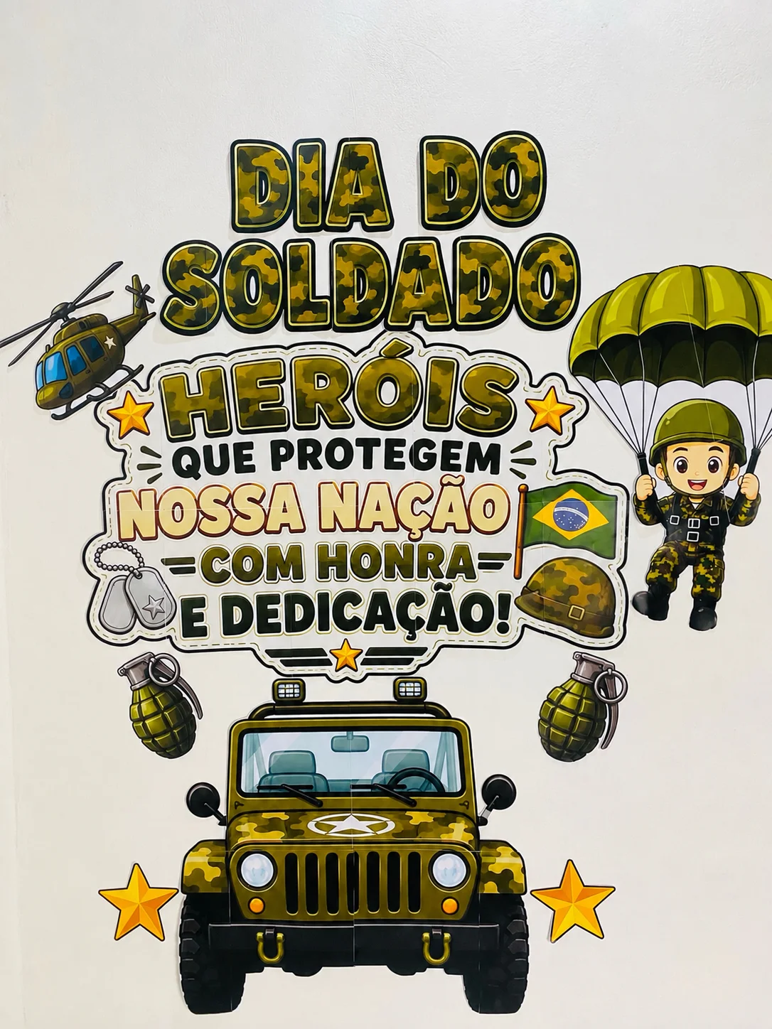 Painel – Dia do Soldado: Heróis que Protegem Nossa Nação para Revenda — Datas comemorativas para Todas as séries: Celebre o…