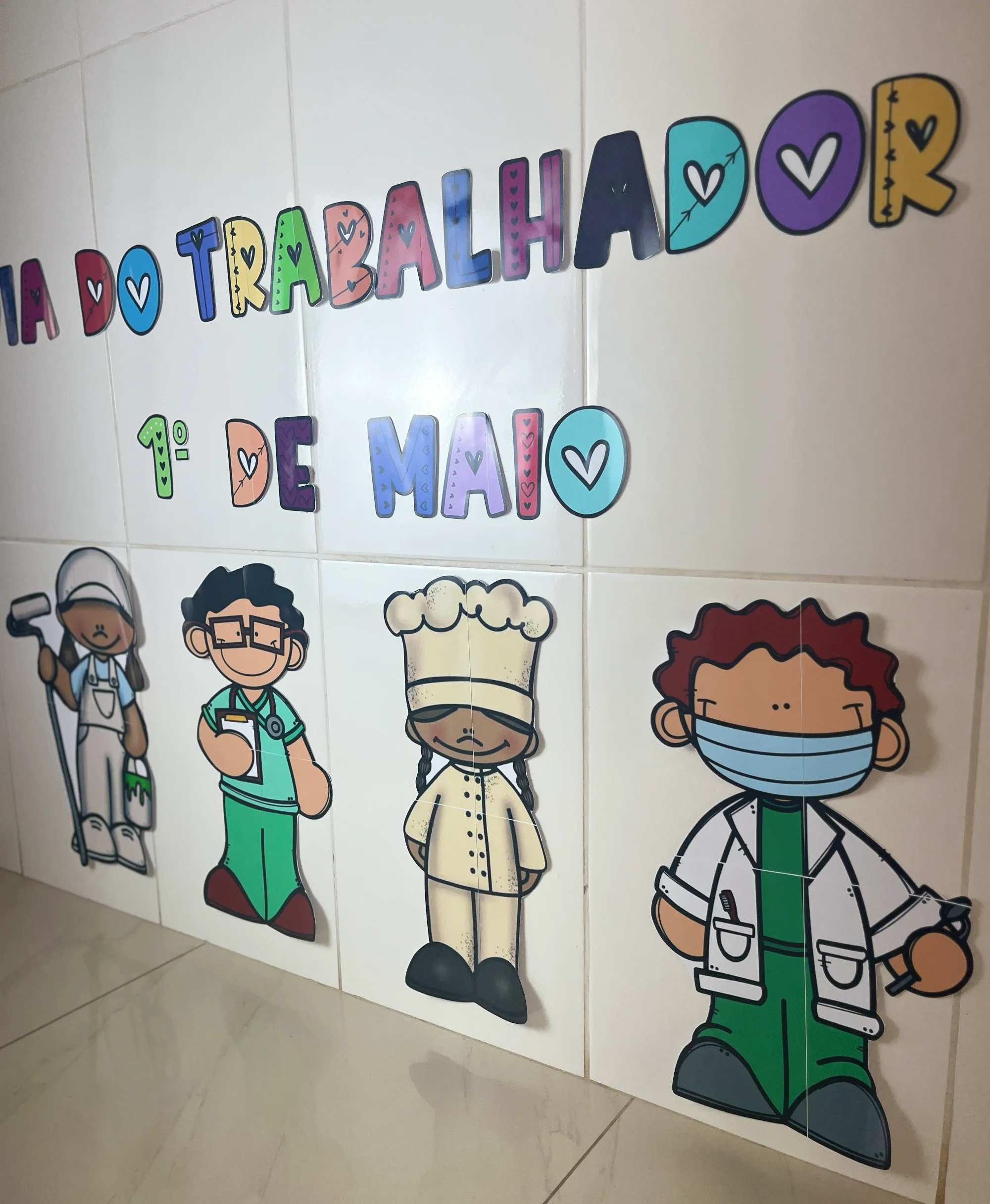 PAINEL DIA DO TRABALHADOR - ANOS INICIAIS — amostra 1: Uma proposta linda para decorar a escola e trabalhar com as crianças…