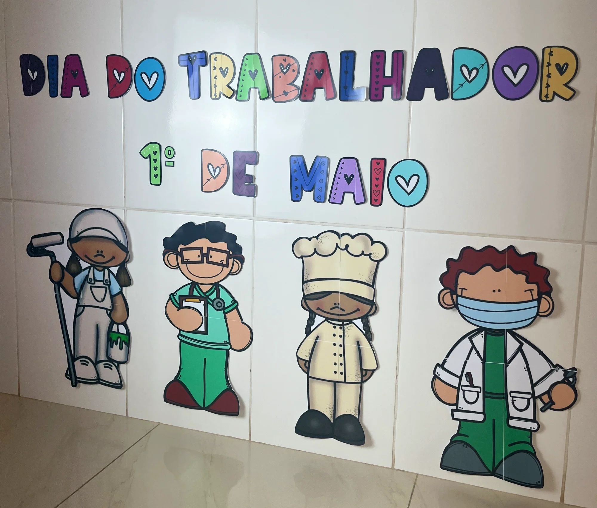 PAINEL DIA DO TRABALHADOR - ANOS INICIAIS — amostra 5: Uma proposta linda para decorar a escola e trabalhar com as crianças…