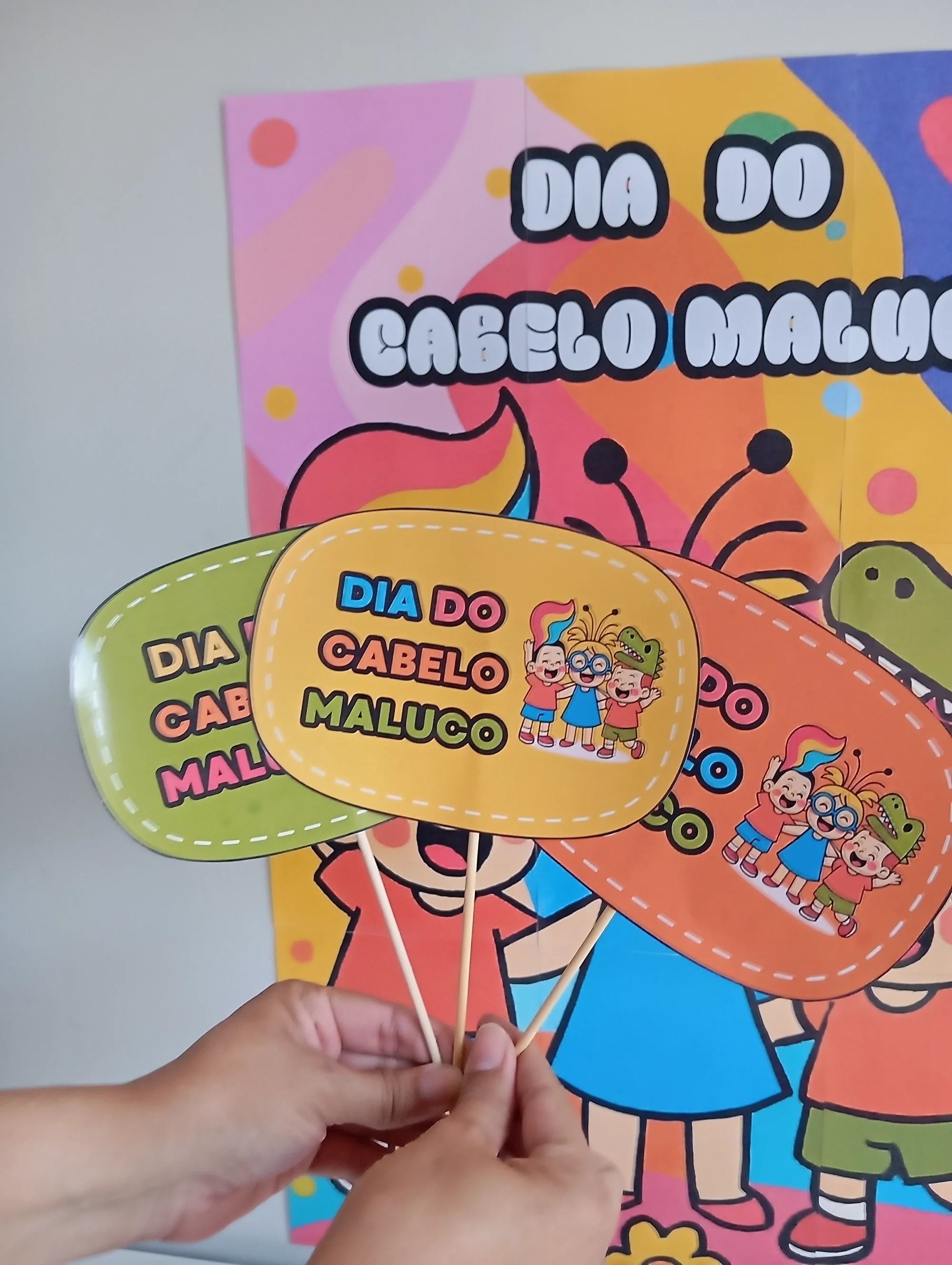 Painel divertido do dia do cabelo maluco — amostra 4: Kit Dia do Cabelo Maluco: painel decorativo em 9 folhas A4 e…