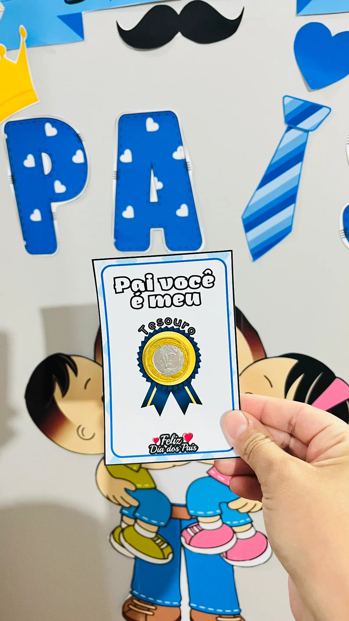 💙👨👧👦 Painel e 2 Cartões para o Dia dos Pais 👨👦💙 — amostra 7: Prepare uma homenagem inesquecível para o Dia dos… 💙👨👧👦 Painel e 2 Cartões para o Dia dos Pais 👨👦💙 — amostra 7: Prepare uma homenagem inesquecível para o Dia dos…