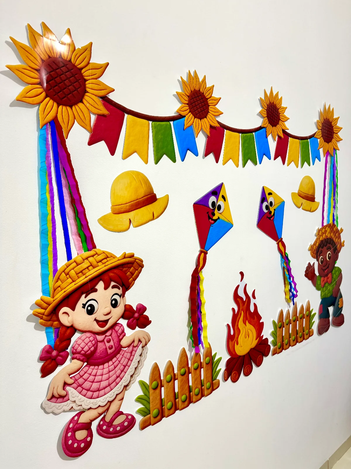 Painel Festa Junina - Decoração Escolar – PDF para Imprimir — amostra 4: Painel Festa Junina para turmas da Educação…